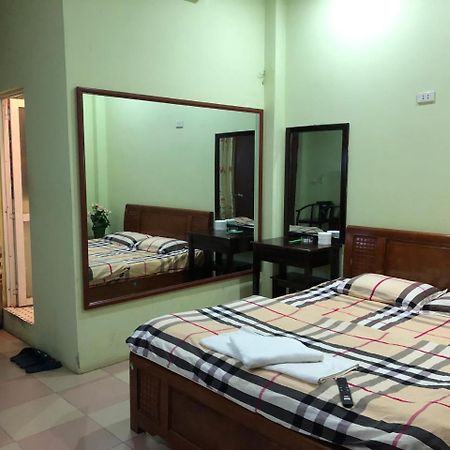 Nha Nghi An Phu Hotel Hanoi Buitenkant foto